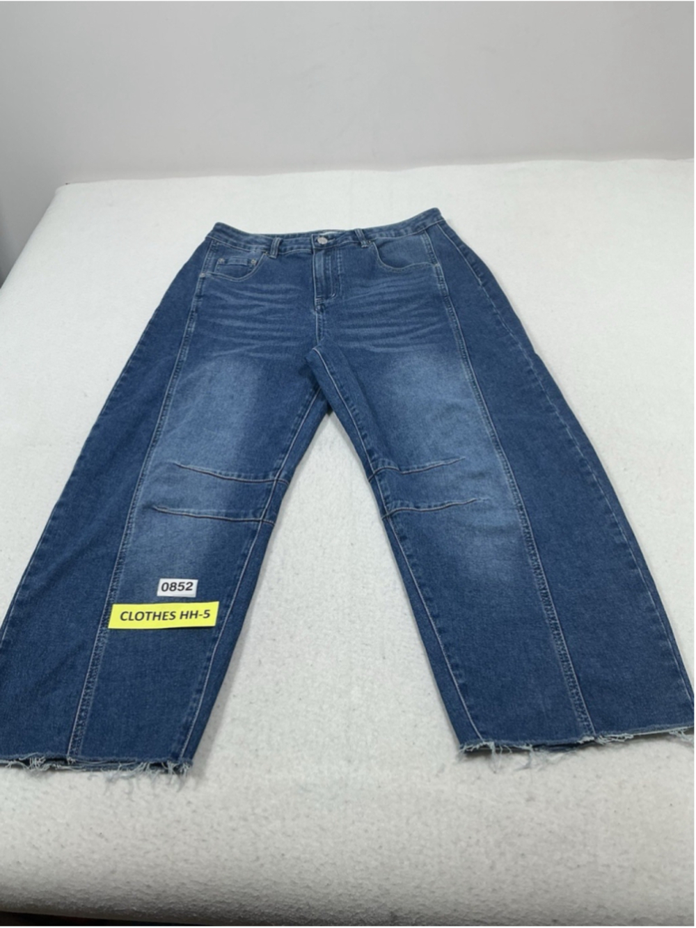 Genleck womans Blue Medium Wash Straight Denim Jeans Size 12 Cotton Blend Button